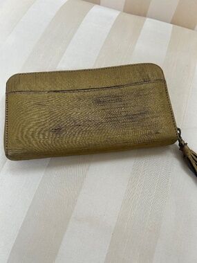 DIANA SANABRIA DESIGNER DISTRESSED LEATHER WALLET NWOT
